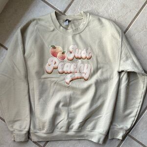 Gildan Cream 'Just Peachy' Sweatshirt